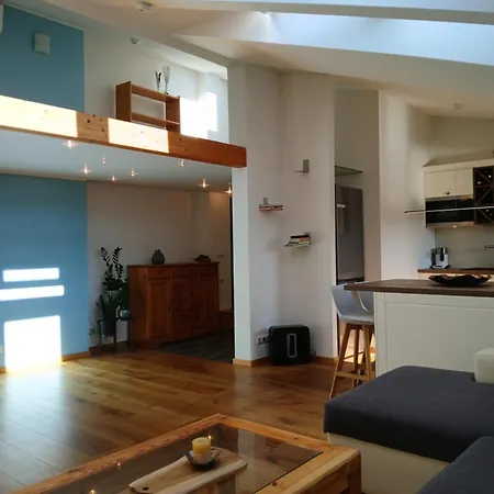 Stylish Rooftop Near Old Town Διαμέρισμα *